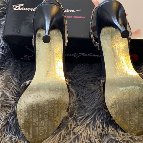 Beverly Feldman Shoes - Picture 2 of 5